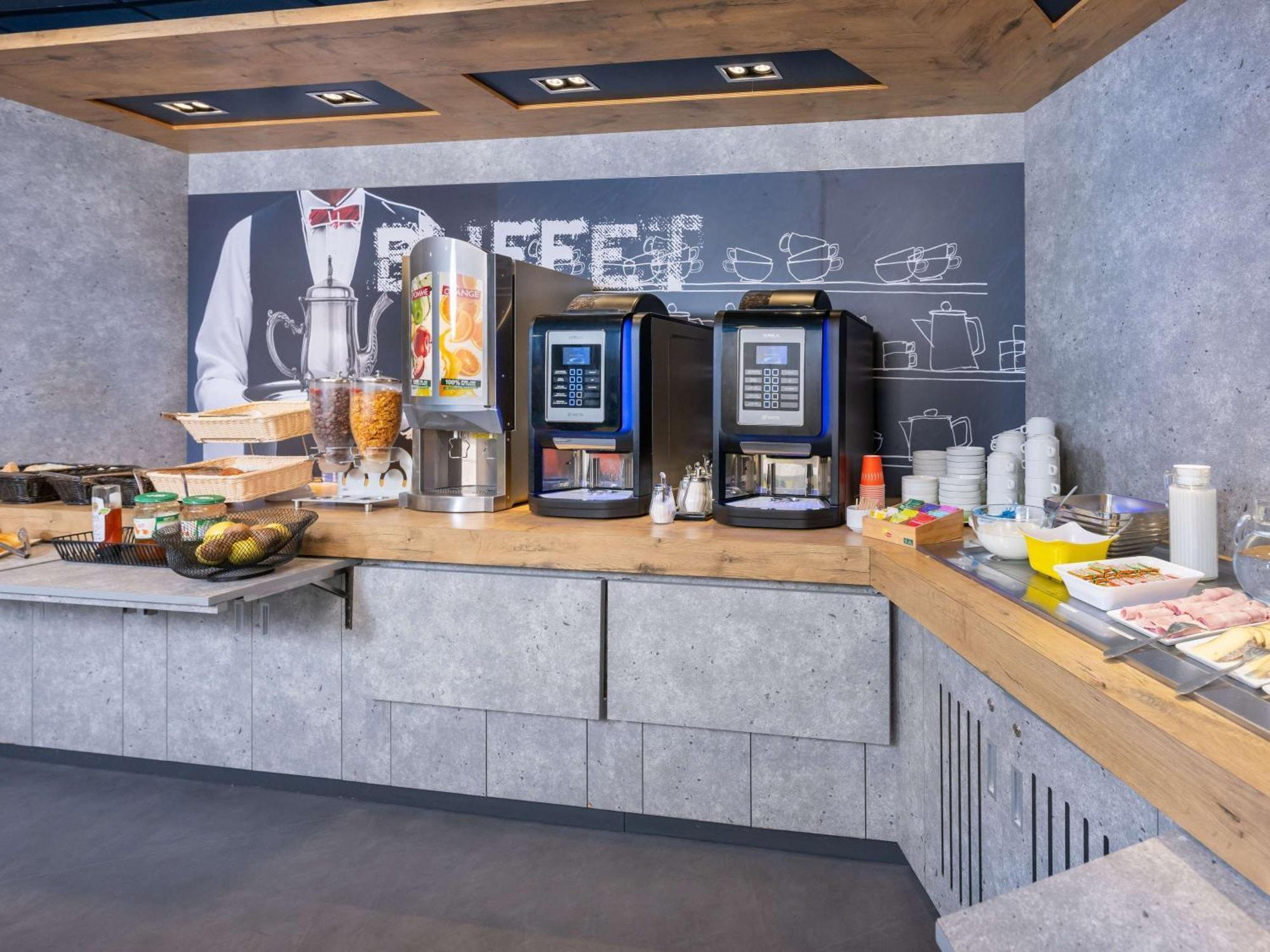 Ibis Budget Lyon Caluire Cite Internationale Exterior foto
